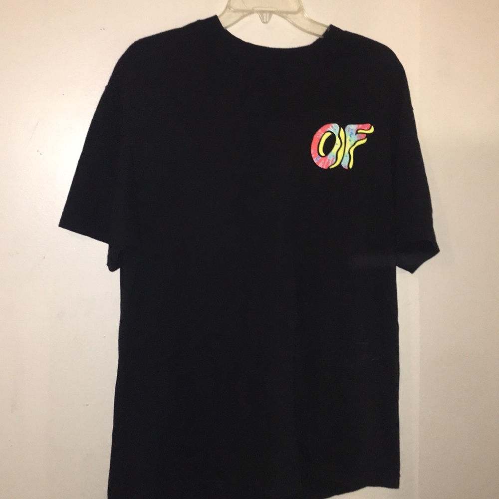 Regular black tee shirt